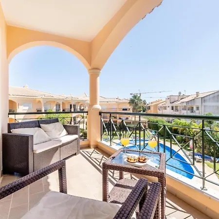 Village Vilamoura, Pool And Private Parking Apartment Quarteira