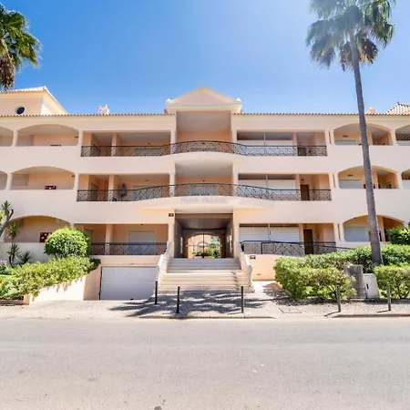 Village Vilamoura, Pool And Private Parking *