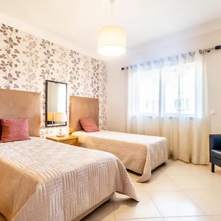 Village Vilamoura, Pool And Private Parking * Quarteira
