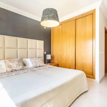 Apartment Village Vilamoura, Pool And Private Parking