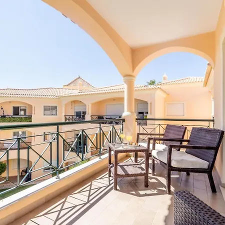 Apartment Village Vilamoura, Pool And Private Parking *